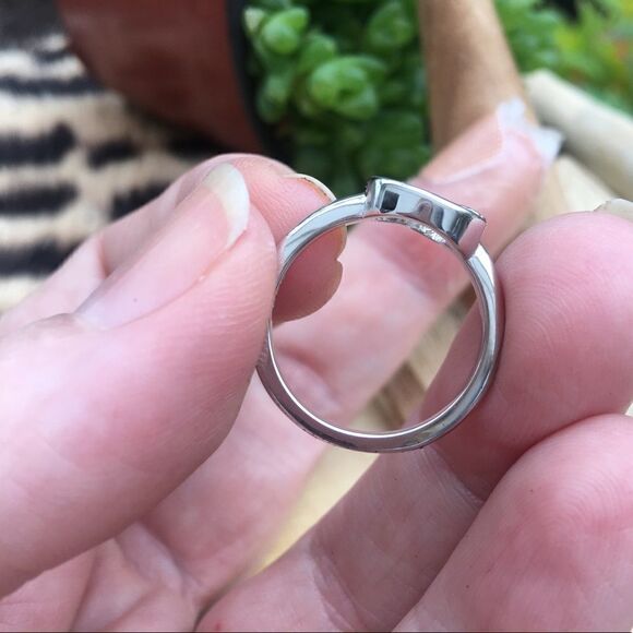 Paw Heart Sterling Silver Ring Size 7 - Picture 5 of 6
